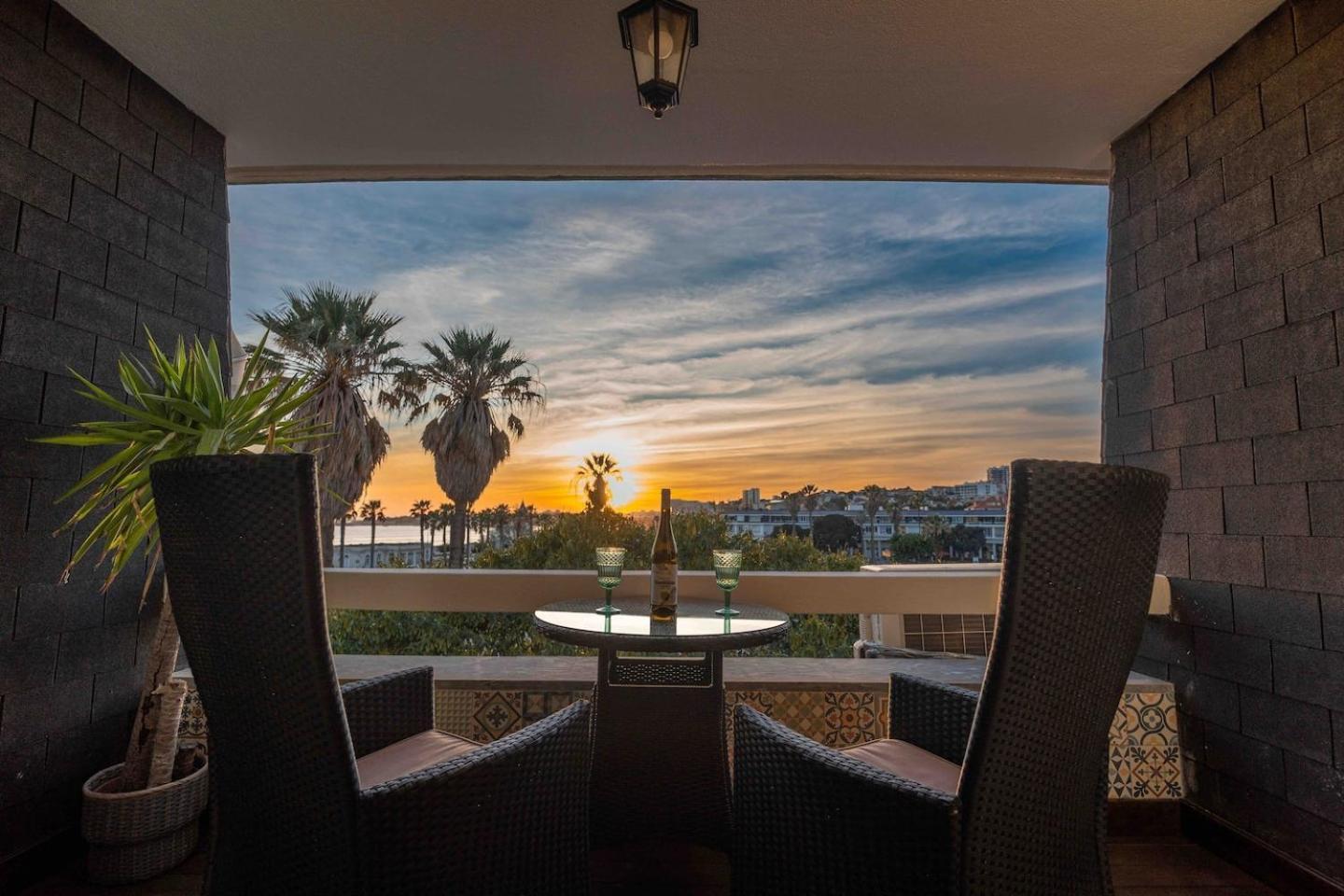 אסטוריל Sea View W Balcony 2 Mins Walk To Beach & Casino מראה חיצוני תמונה